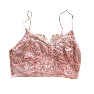 STYLESTALKER Deni Bralette in Pink Lace